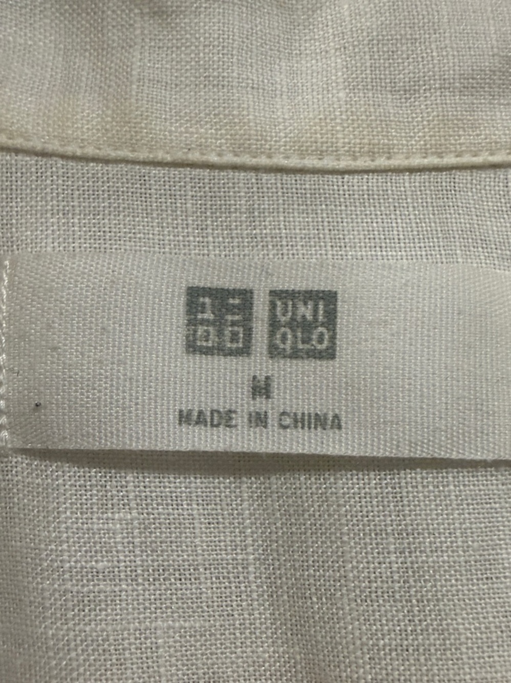 Uniqlo Women’s White Premium Linen Long-Sleeve Button Up Shirt - Picture 2 of 6